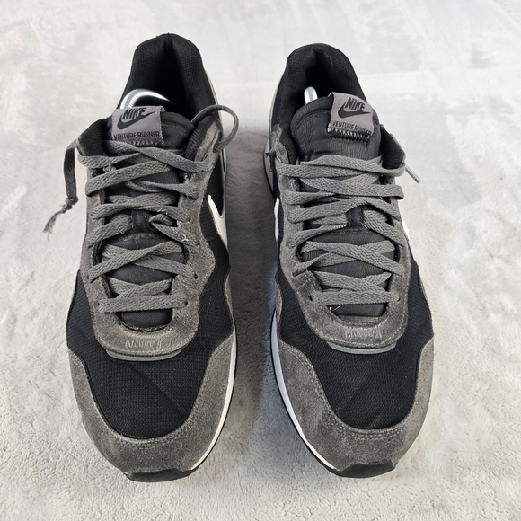 Nike Venture Runner Iron Grey, Crimson Sz 13 2944-004 - Picture 3 of 6